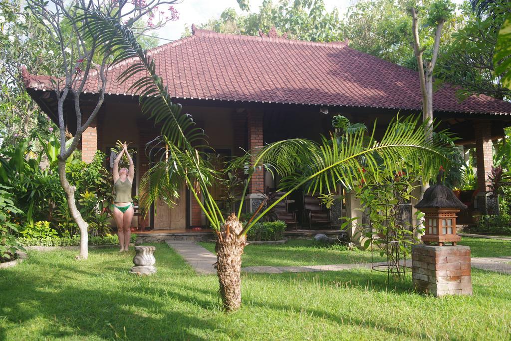 Tirta Sari Bungalow Hotel Pemuteran Buitenkant foto