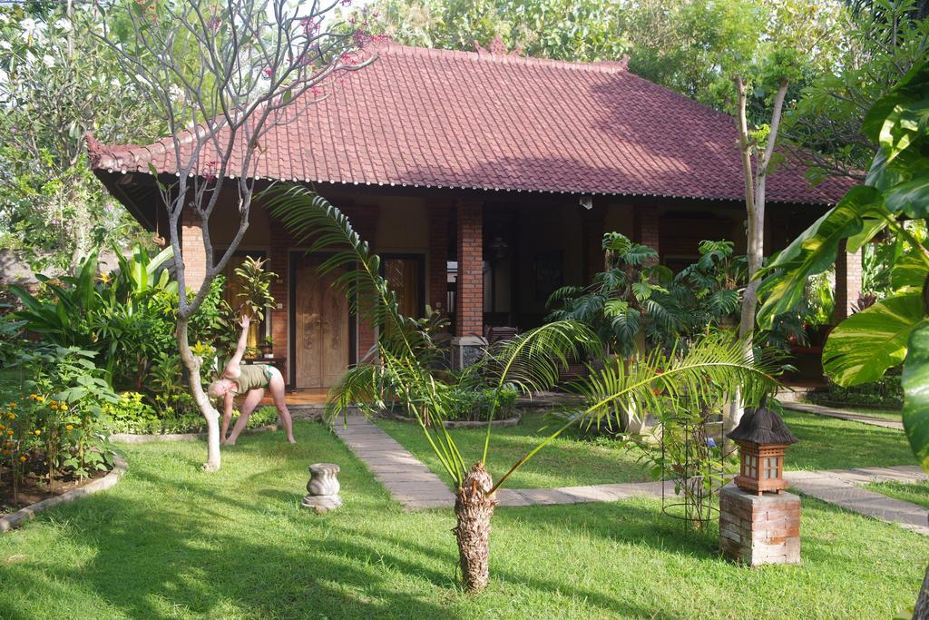 Tirta Sari Bungalow Hotel Pemuteran Buitenkant foto